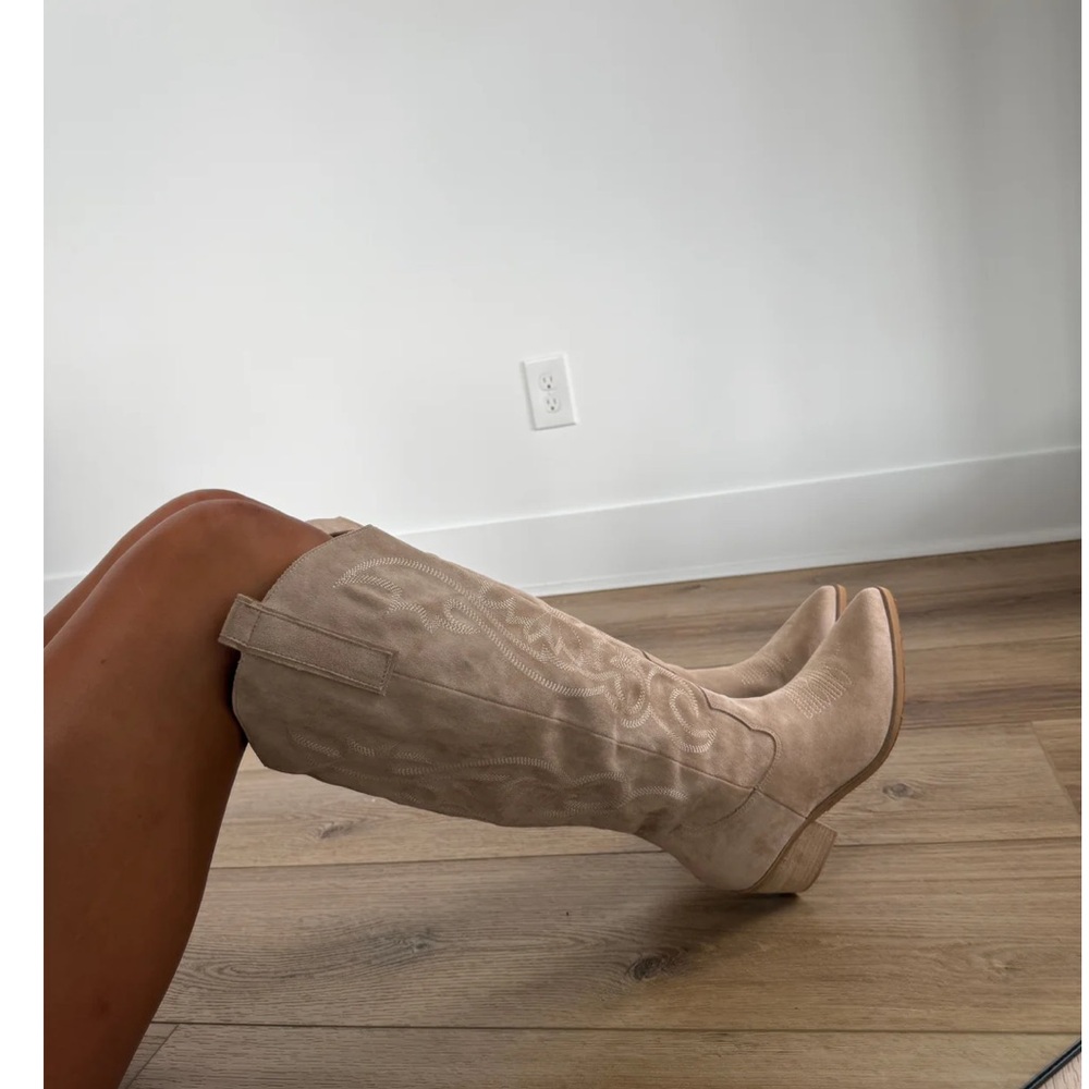 Women's Suede Knee-High Boots - Cream